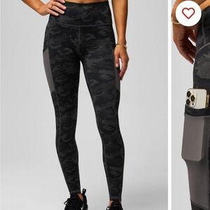 Fabletics Small Powerhold Leggins